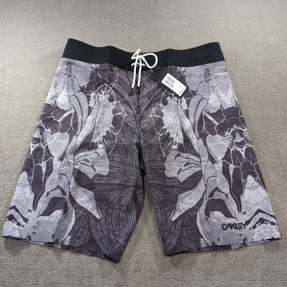 Oakley Mens Channel Flower 21 Inches Forged Iron 482449‎ Size Large L